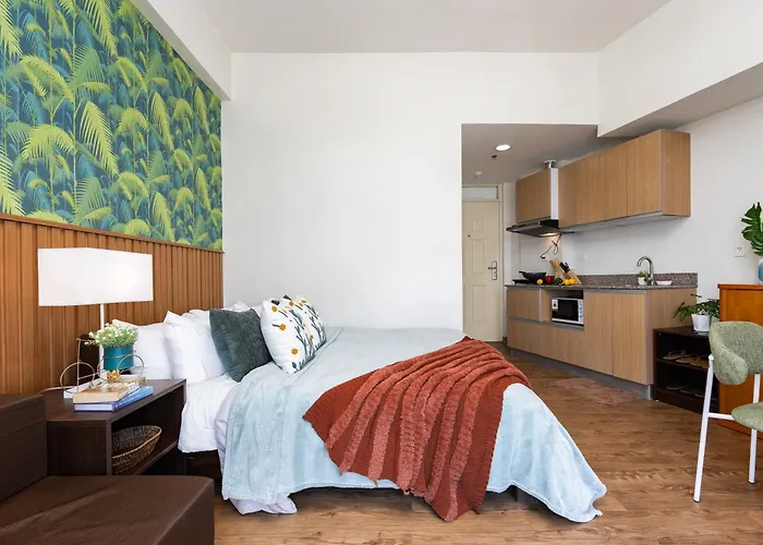 617a Condotel Near Airport &mall With Pool,gym,netflix アパート マクタン