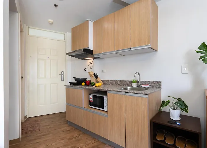 617a Condotel Near Airport &mall With Pool,gym,netflix アパート *