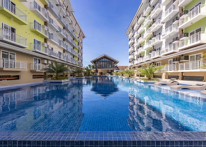 617a Condotel Near Airport &mall With Pool,gym,netflix マクタン