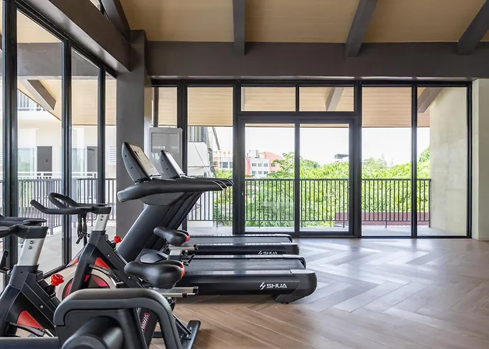 617a Condotel Near Airport &mall With Pool,gym,netflix アパート