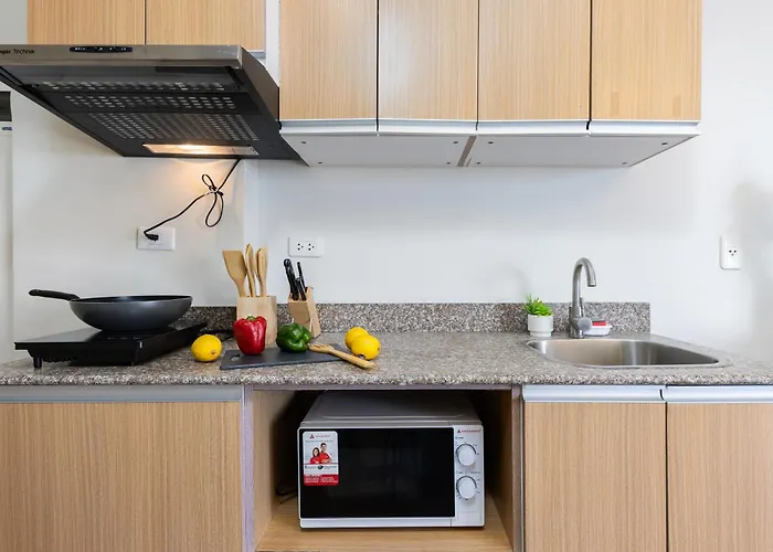 617a Condotel Near Airport &mall With Pool,gym,netflix アパート *