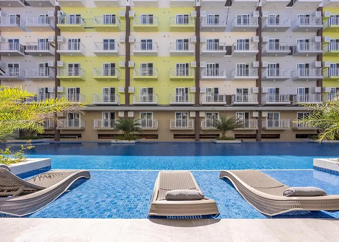 617a Condotel Near Airport &mall With Pool,gym,netflix アパート マクタン